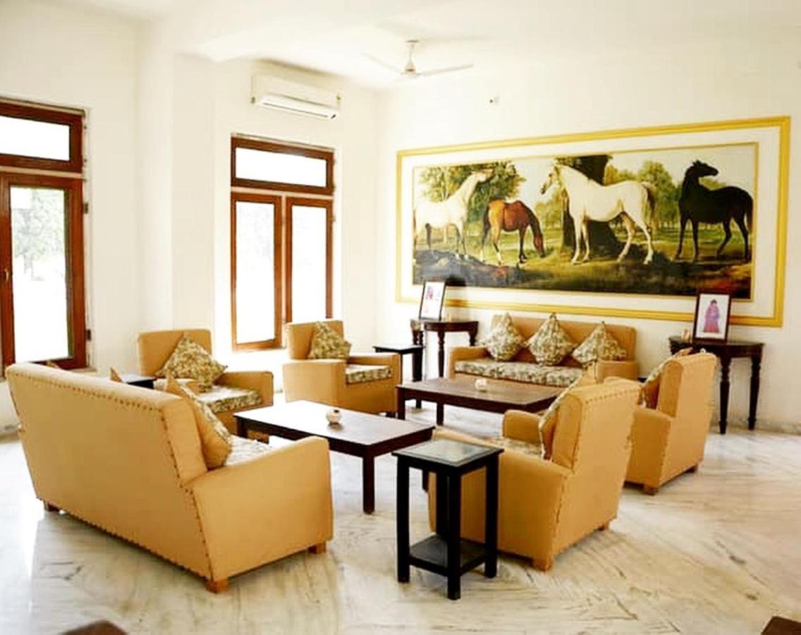 ภัณวร วิลาสพาเลซ Hotel Karauli ภายนอก รูปภาพ